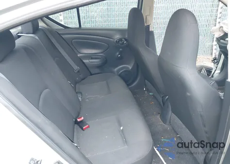 2015 Nissan Versa 1.6 S+ z USA, uszkodzony, nr VIN 3N1CN7AP6FL915601